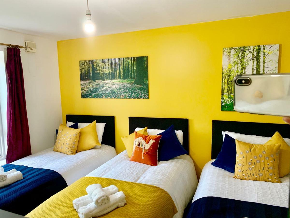 2 Bedrooms Modern Apartment, Lounge, Full Kitchen, Balcony, 5 Minutes Stratford Station London Exteriör bild