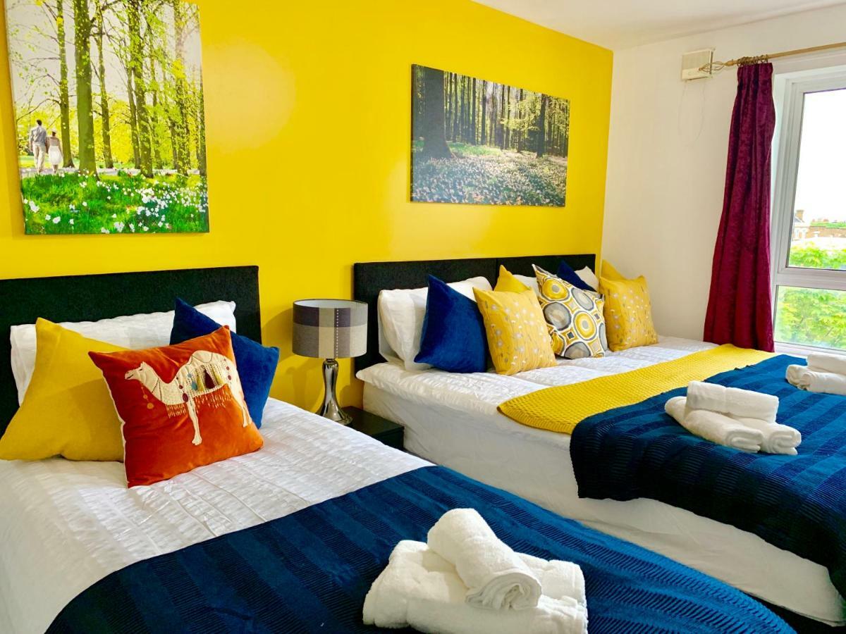 2 Bedrooms Modern Apartment, Lounge, Full Kitchen, Balcony, 5 Minutes Stratford Station London Exteriör bild
